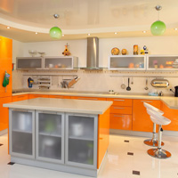 Оранжевая кухня на заказ / Арт-Студия Верона